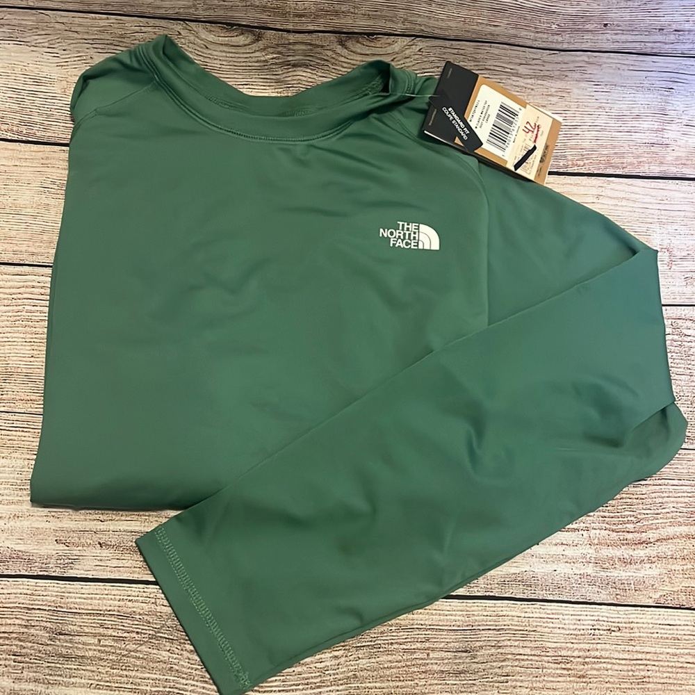 The North Face men’s long sleeve flashdry top